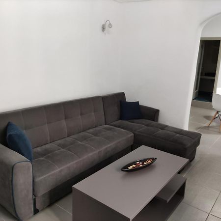 Mareva'S House Apartment Pyrgos Kallistis Bagian luar foto
